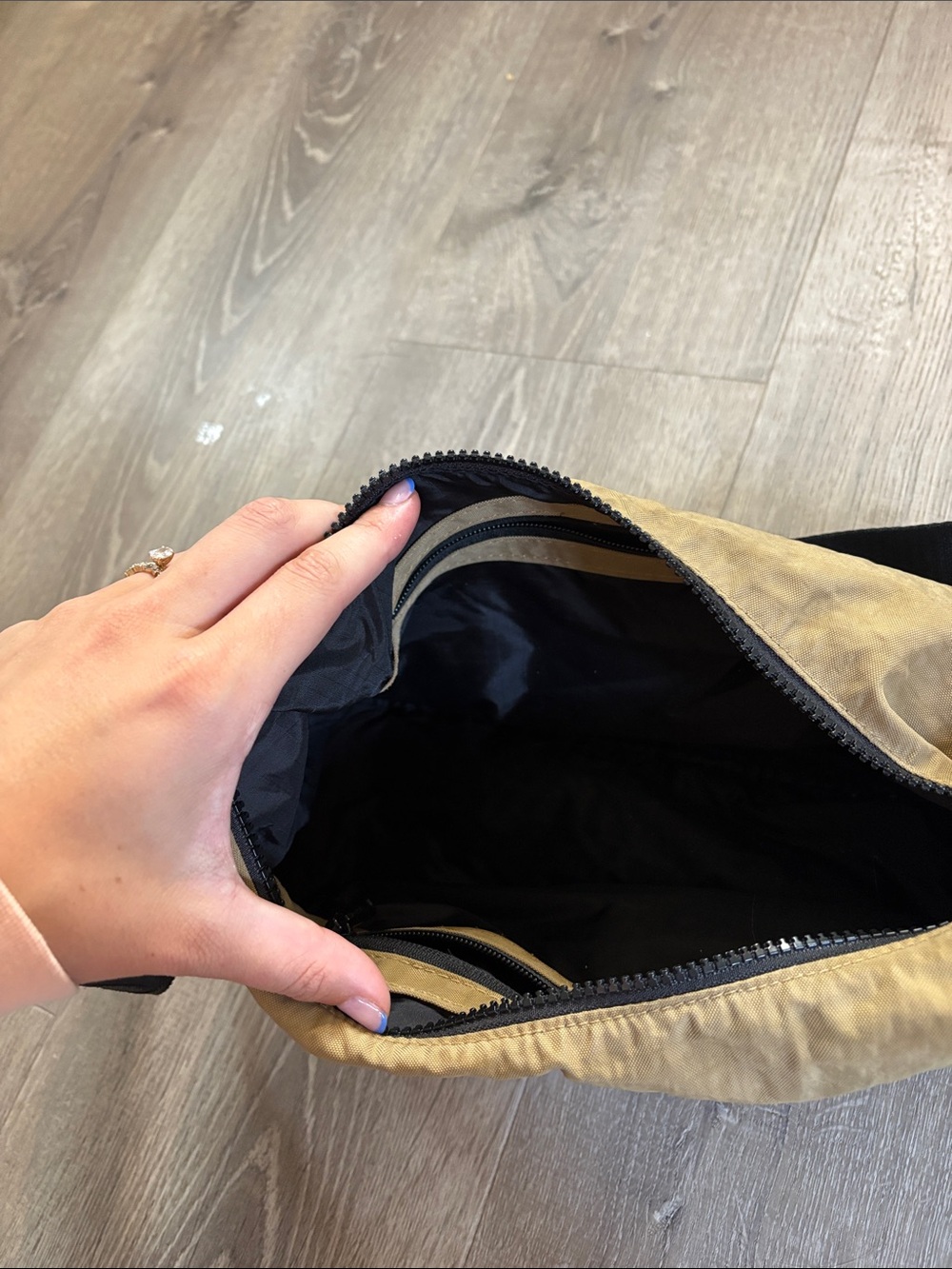 Baggu Medium Crescent Bag - Picture 6 of 7